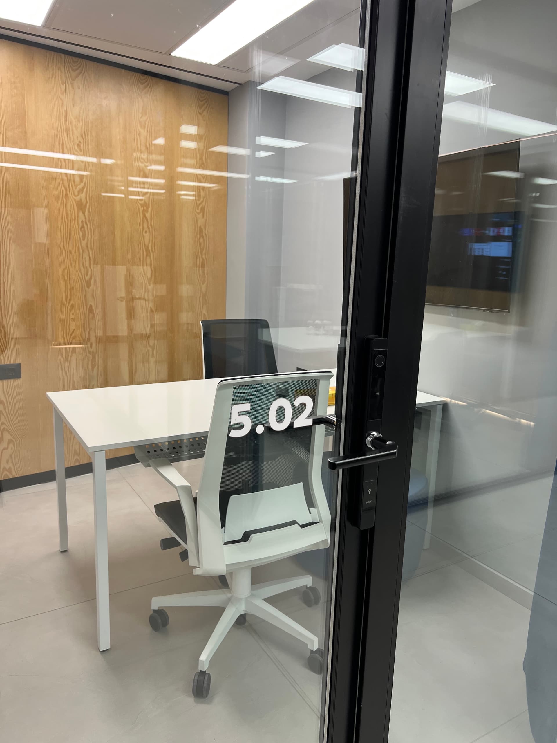 Secure numbered storage lockers